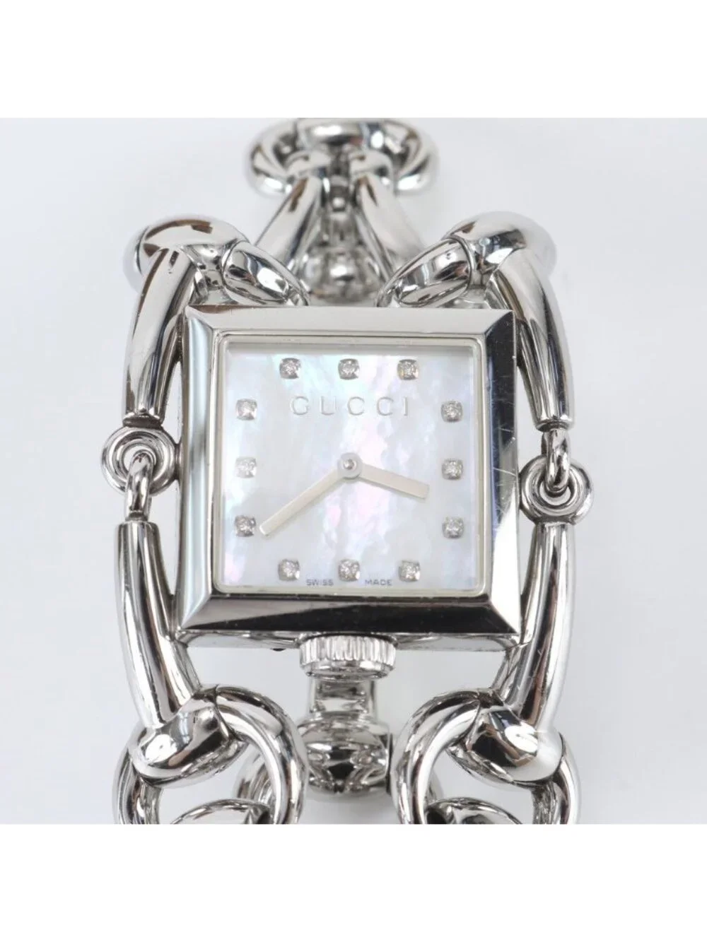 Gucci Signoria Diamond Shell Watch Silver